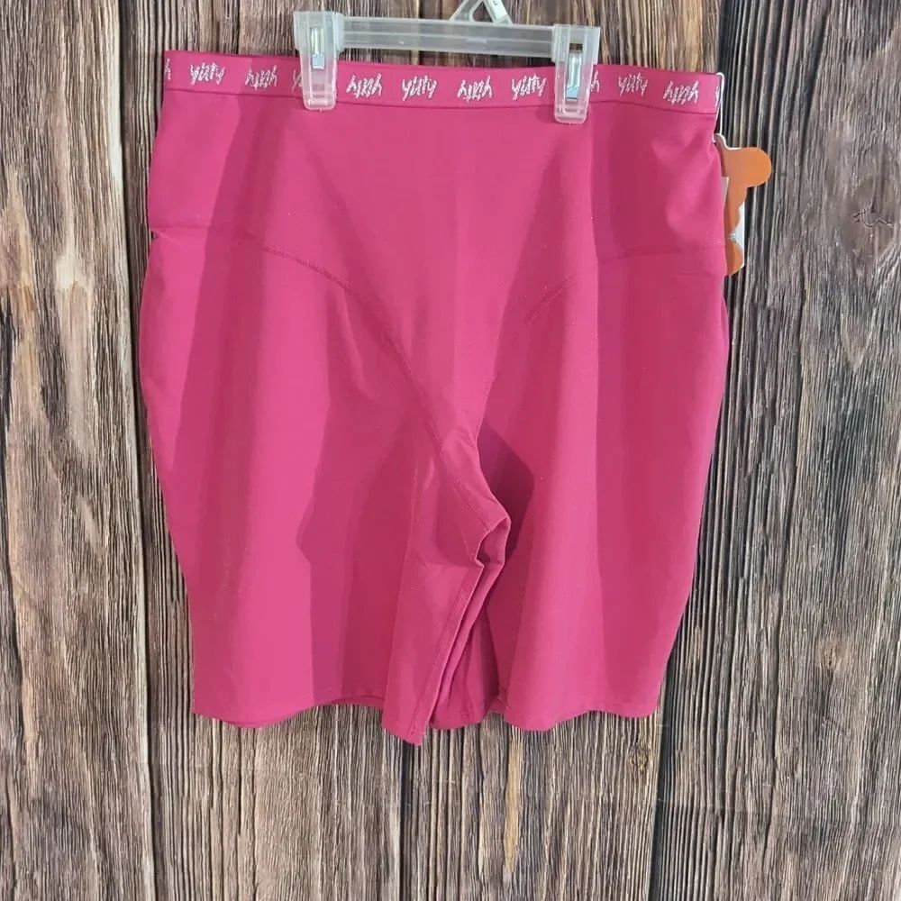 Fabletics Spotlight Shaping High Waist Short - Picture 3 of 16